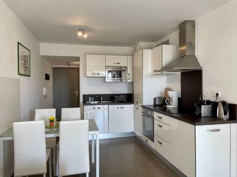 17 - Appartement Neuf, Parking Terrasse Et Jolie Vue 邦多勒 外观 照片