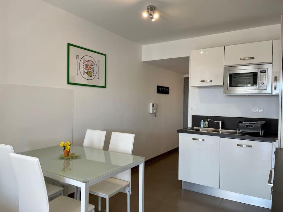 17 - Appartement Neuf, Parking Terrasse Et Jolie Vue 邦多勒 外观 照片