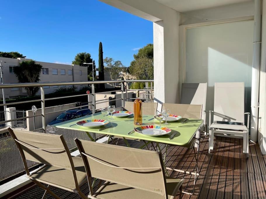 17 - Appartement Neuf, Parking Terrasse Et Jolie Vue 邦多勒 外观 照片