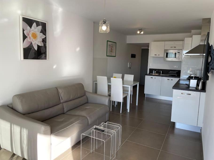 17 - Appartement Neuf, Parking Terrasse Et Jolie Vue 邦多勒 外观 照片