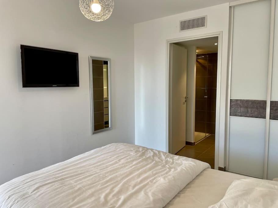 17 - Appartement Neuf, Parking Terrasse Et Jolie Vue 邦多勒 外观 照片
