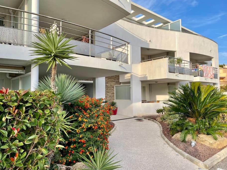 17 - Appartement Neuf, Parking Terrasse Et Jolie Vue 邦多勒 外观 照片